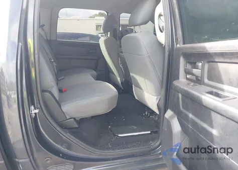 2018 Ram 1500 Express 4X4 5'7 Box z USA, uszkodzony, nr VIN 3C6RR7KT4JG269748